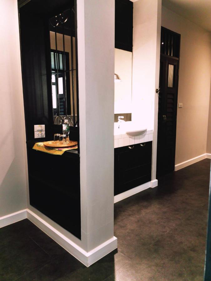 Chomm House Bed & Breakfast กรุงเทพมหานคร ภายนอก รูปภาพ